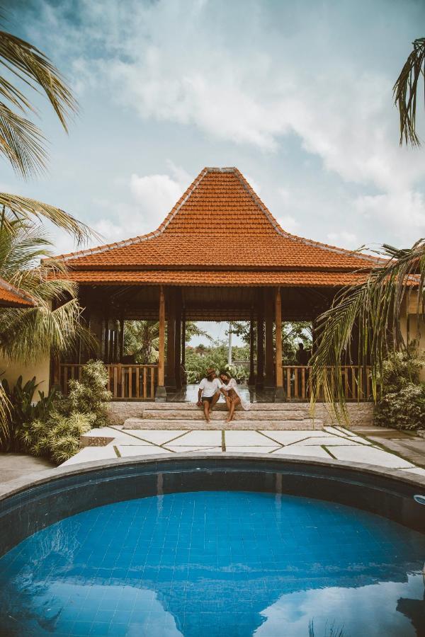 דירות Uluwatu Ocho Bali Surf Camp מראה חיצוני תמונה